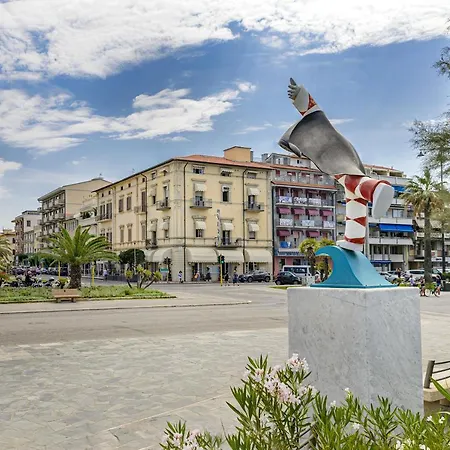 Hotel La Pace Viareggio