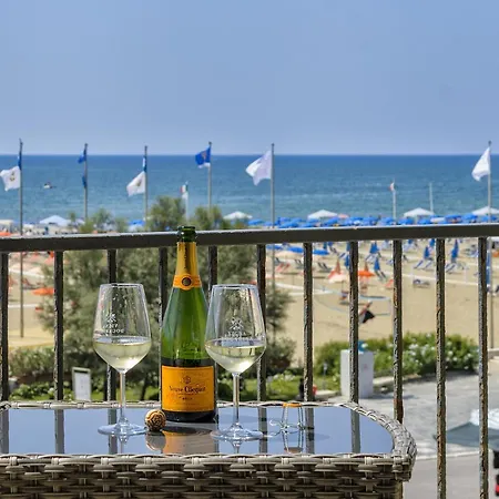 La Pace Viareggio